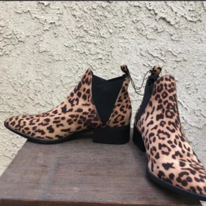 Bella Vita Animal Ankle Bootie Women’s Leopard Animal Print (Size 6-10)